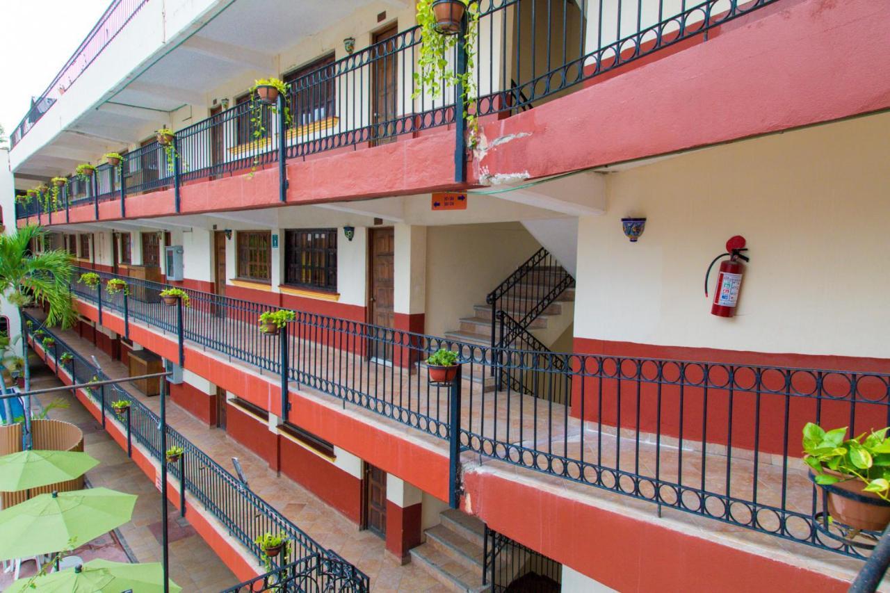 Hotel Hacienda Maria Eugenia 阿卡普尔科 外观 照片